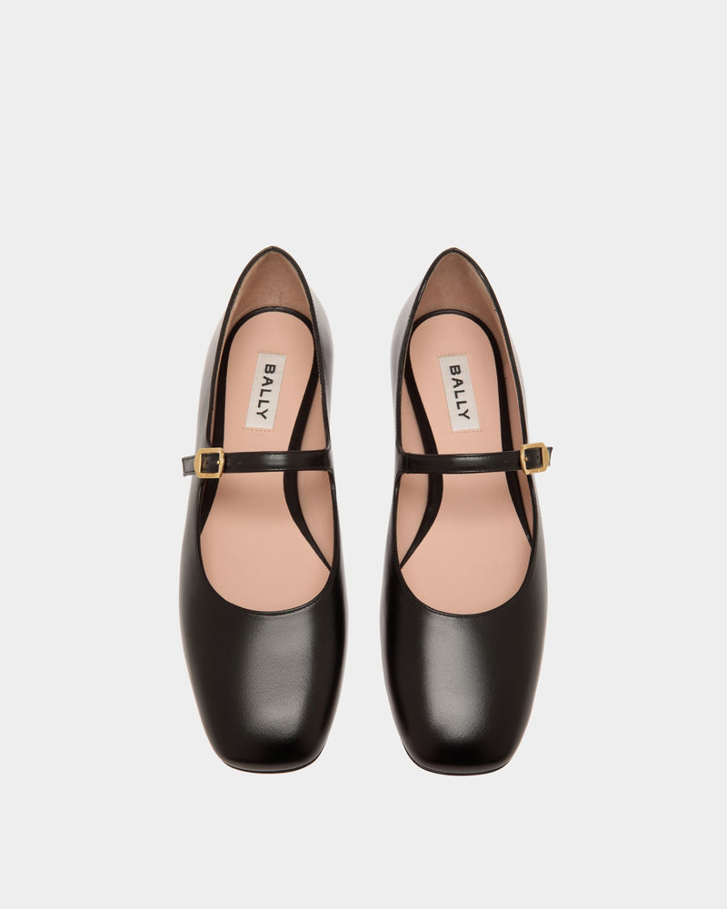 Ballyrina Flat in Black Leather