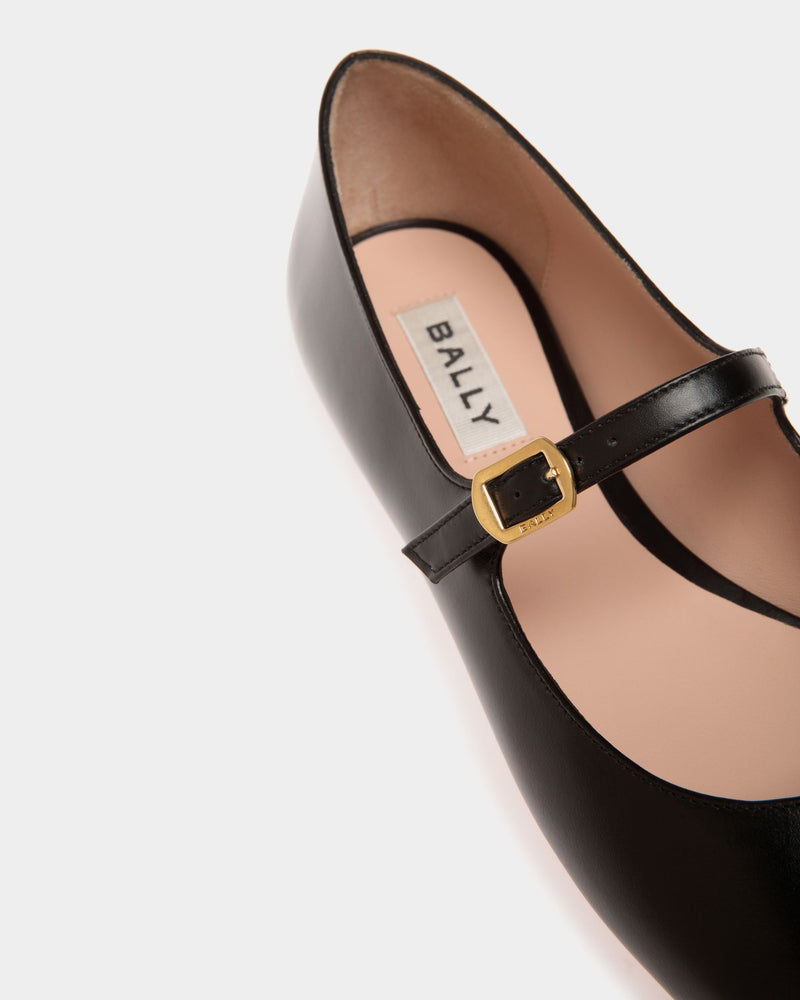 Ballyrina Flat in Black Leather