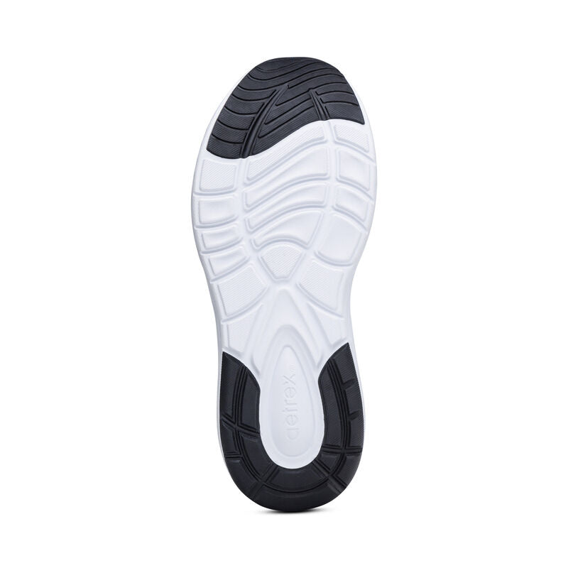 Chase Arch Support Sneakers #color_black