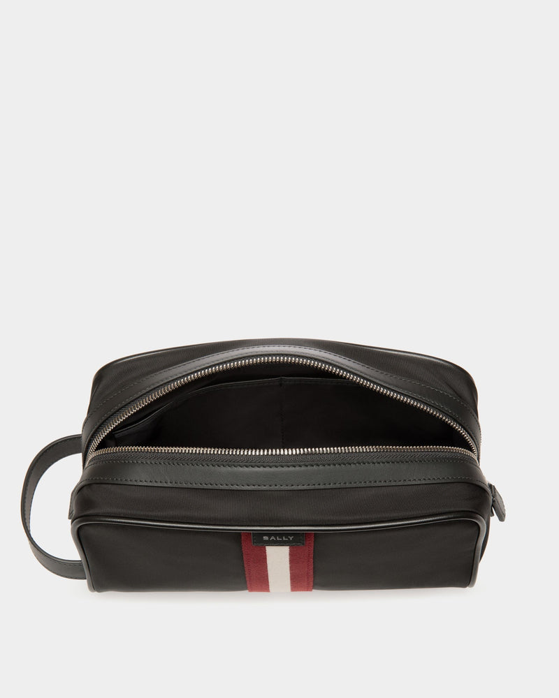 Code Washbag in Black Nylon