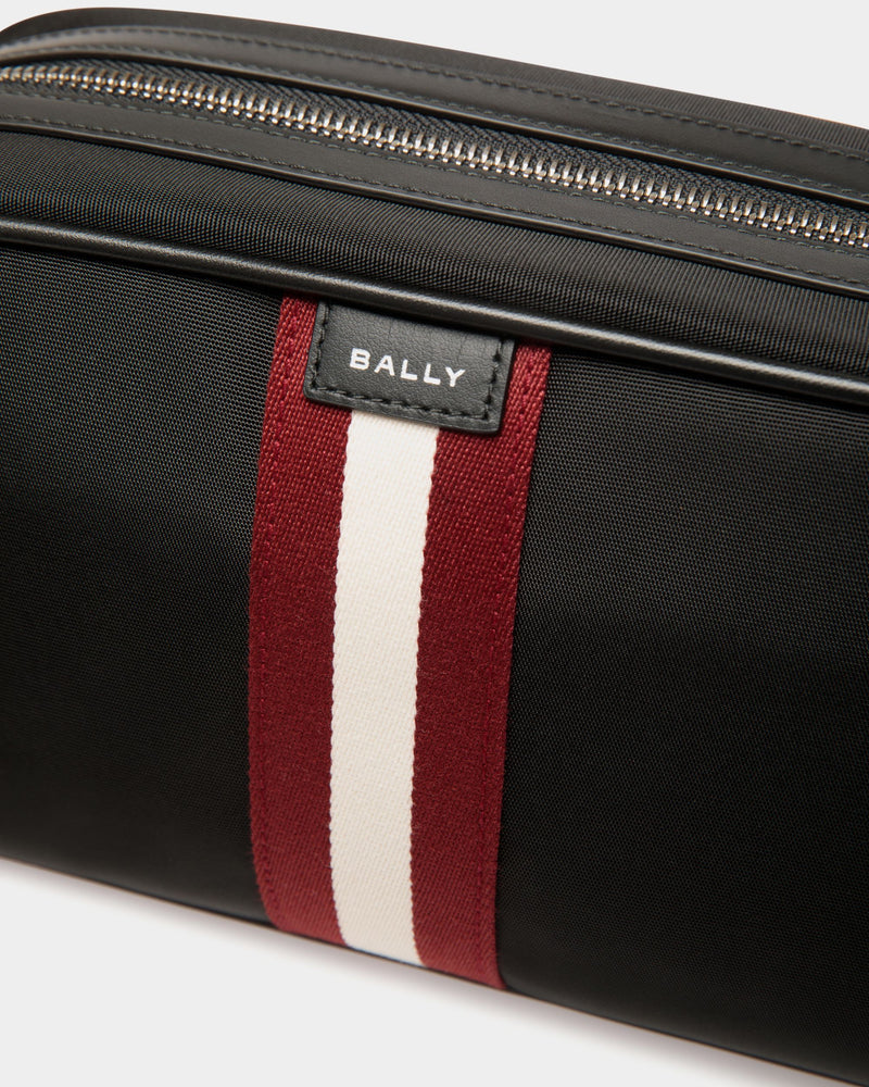 Code Washbag in Black Nylon