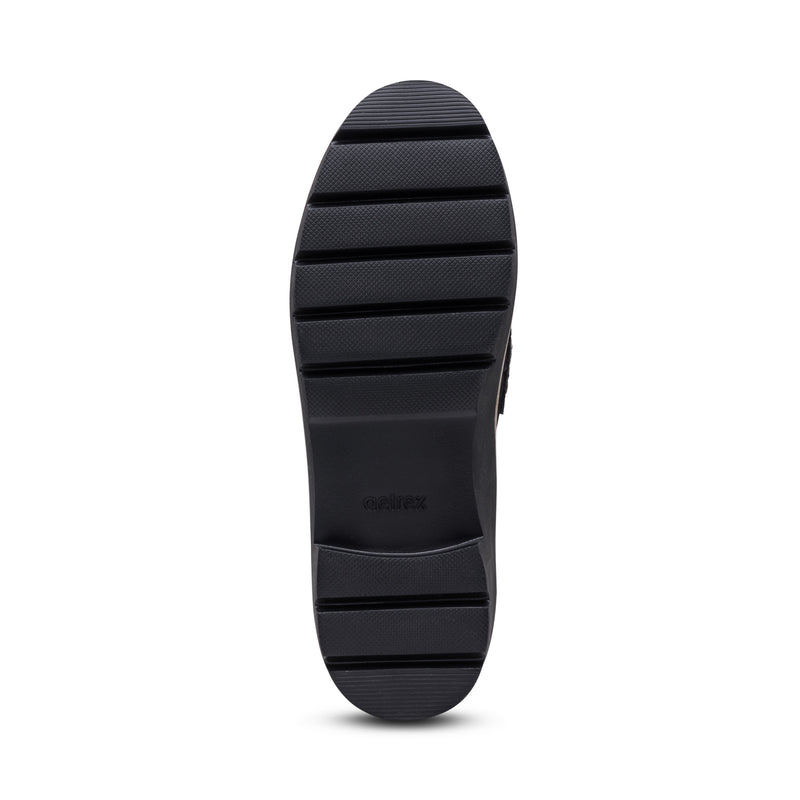 Collette Loafer #color_black suede