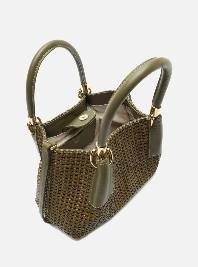 Eva Medium Tote Handbags Pre Fall 26