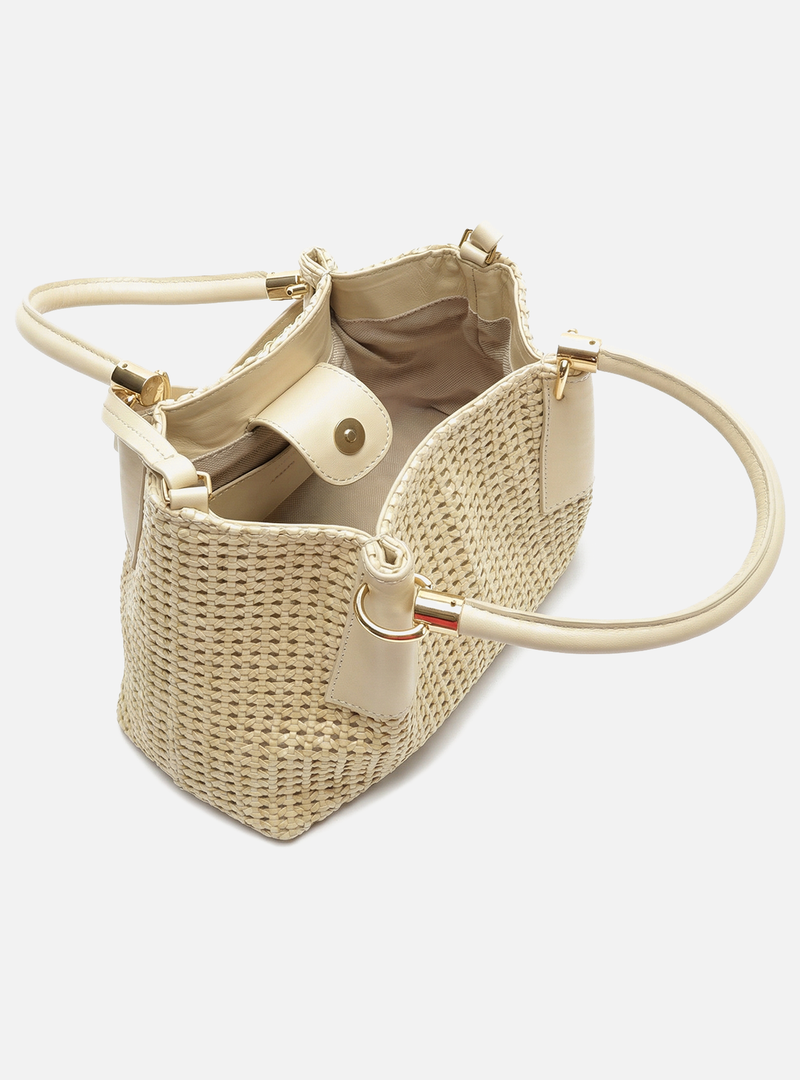 Eva Medium Tote Handbags Pre Fall 26