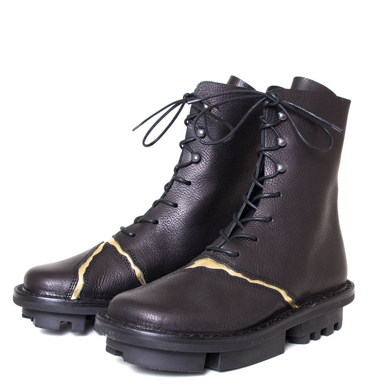 Trippen Kintsugi. Women's platform combat ankle boot in black leather. Made in Germany. 3/4 view.