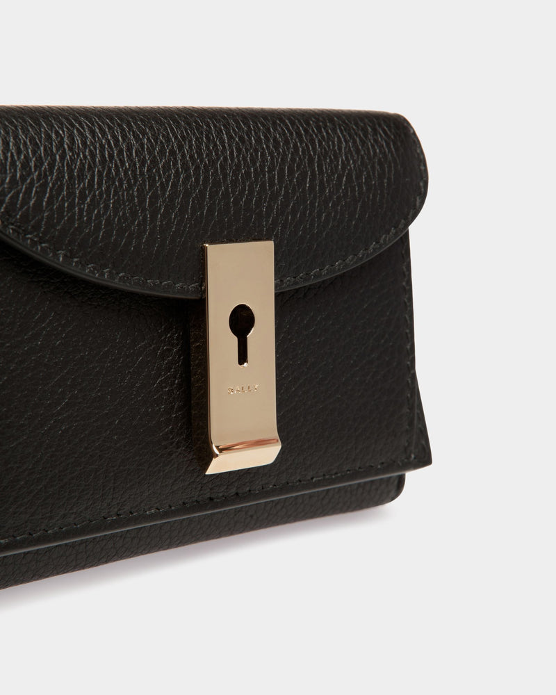 Lock Me Wallet In Black Grained Leather