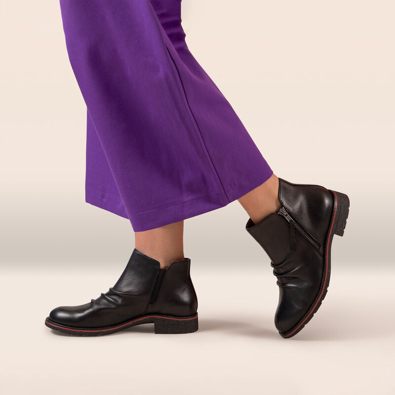 Mila Low Boot #color_navy
