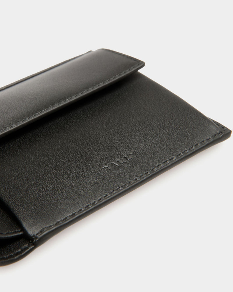 Mythos Bifold In Black Recycled Leather