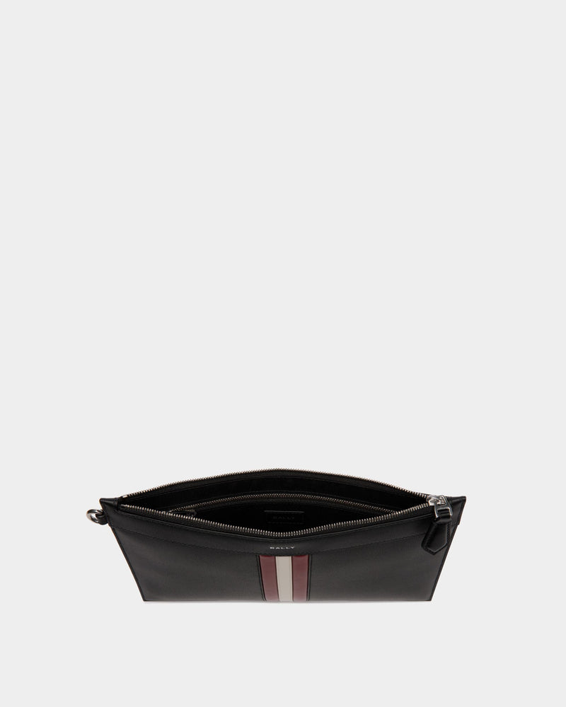 Mythos Pochette In Black Recycled Leather