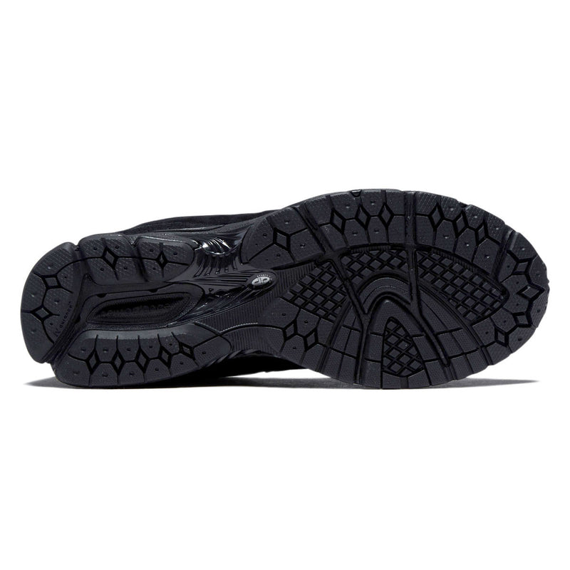 New Balance 2002R Shoes - Black/Black Metallic