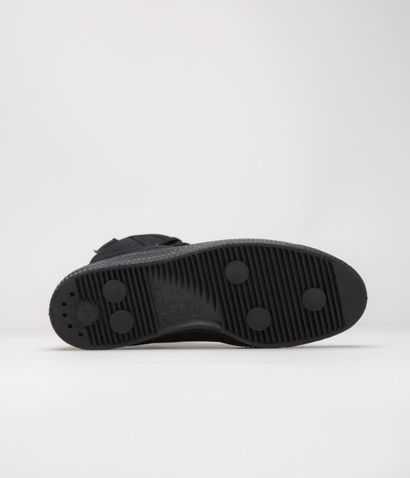 Novesta Star Dribble Shoes in All Black