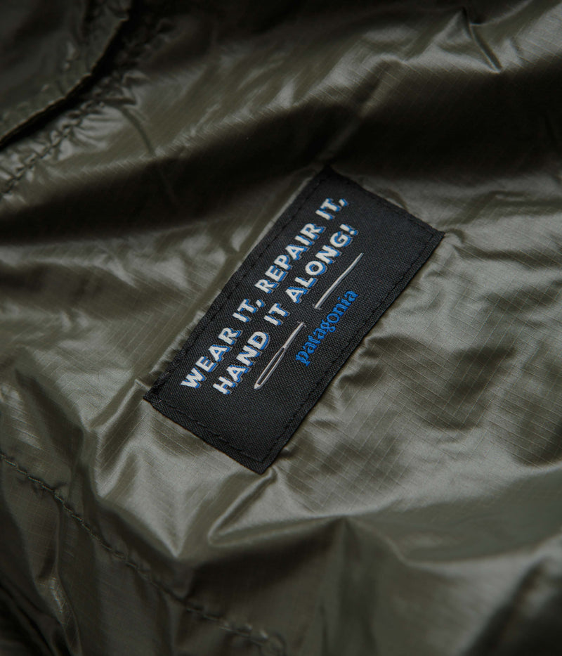 Patagonia Down Sweater Hooded Jacket (NetPlus®) in Pine Needle Green