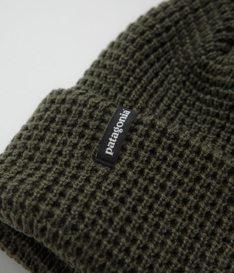 Patagonia Snowdrifter Beanie in Pine Needle Green