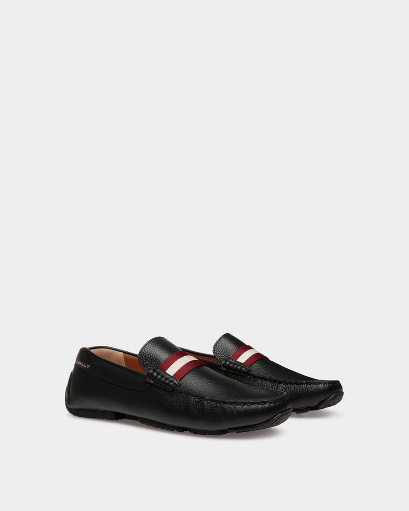Pilot | Men's Driver in Black Grained Leather | Bally | Still Life 3/4 Front