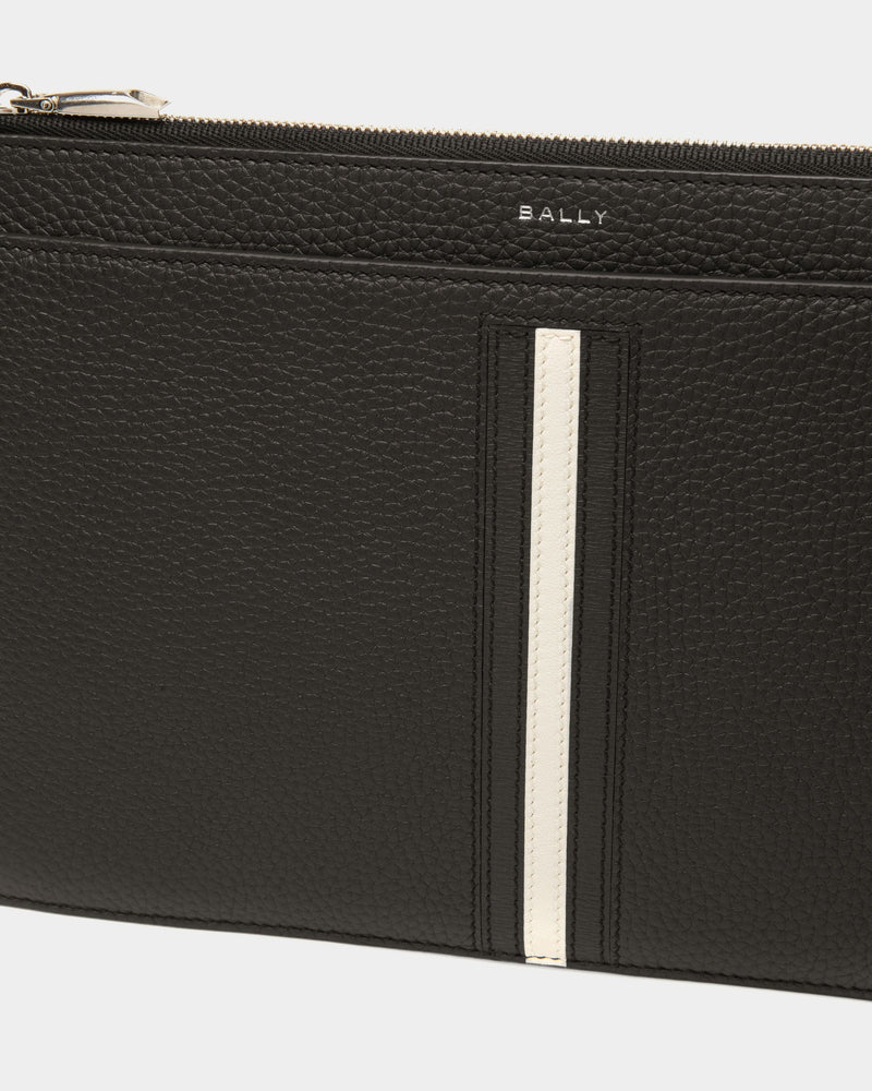 Ribbon Necessaire | Men's Wallet | Black Leather | Bally | Still Life Detail