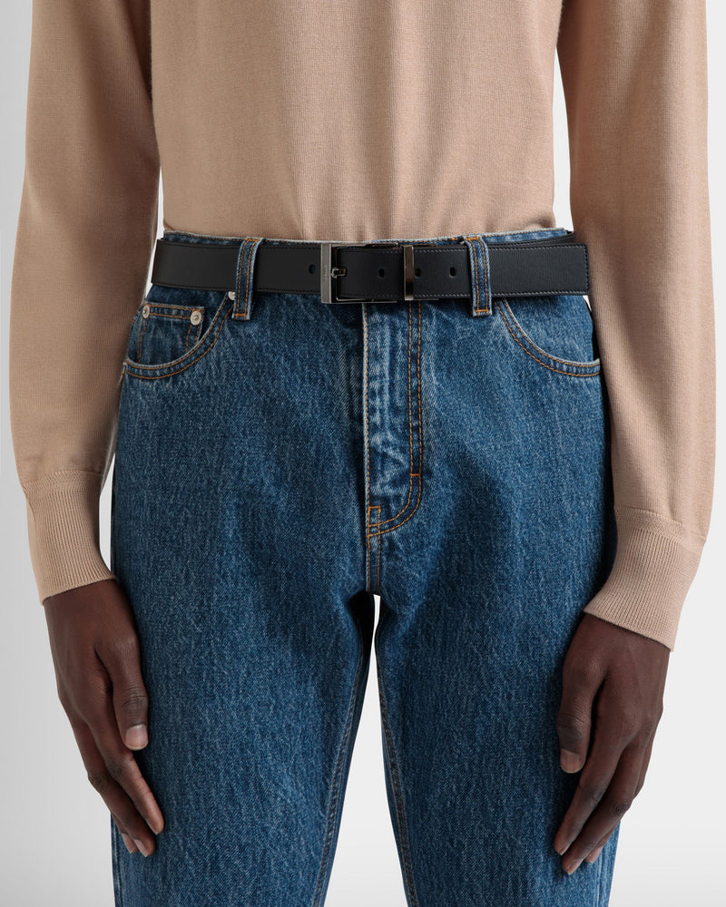 Shiffie 35mm Reversible And Adjustable Belt in Black And Navy Blue Leather