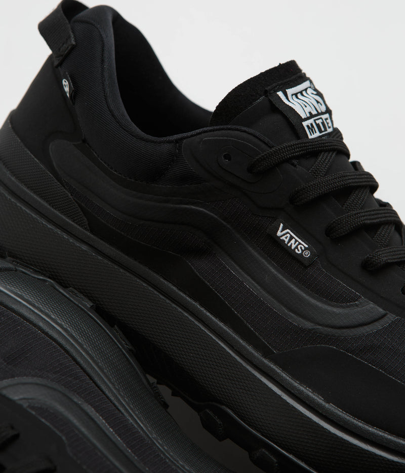 Vans MTE Crosspath Shoes in Black and Black