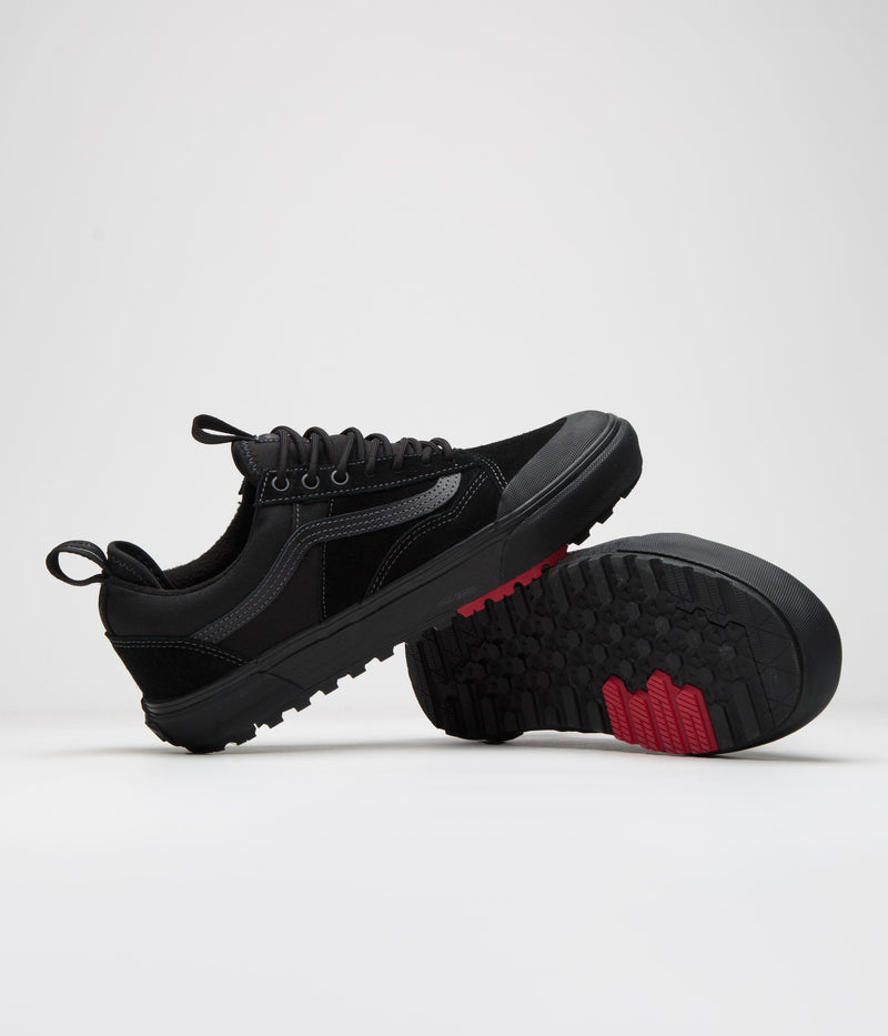 Vans MTE Old Skool Waterproof Shoes in Black and Black