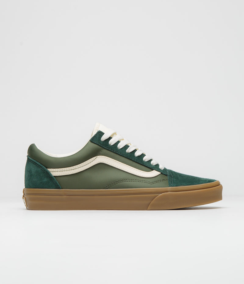 Vans Old Skool Shoes in Sporty Green and Gum