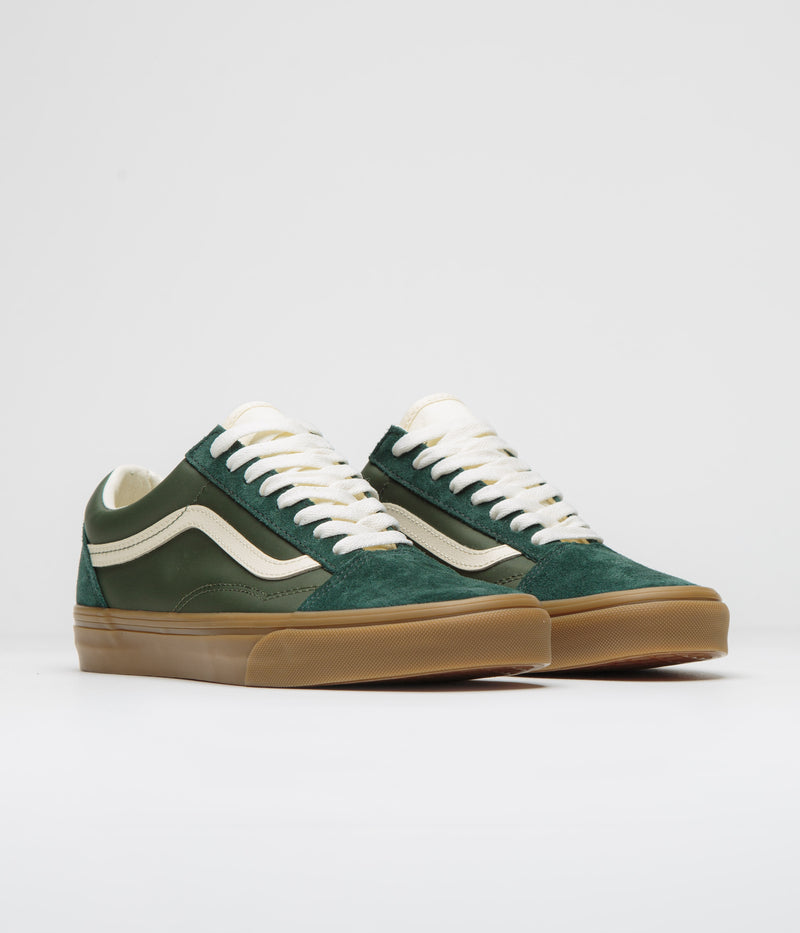 Vans Old Skool Shoes in Sporty Green and Gum