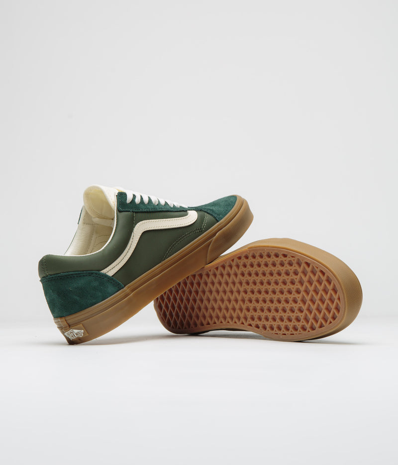 Vans Old Skool Shoes in Sporty Green and Gum