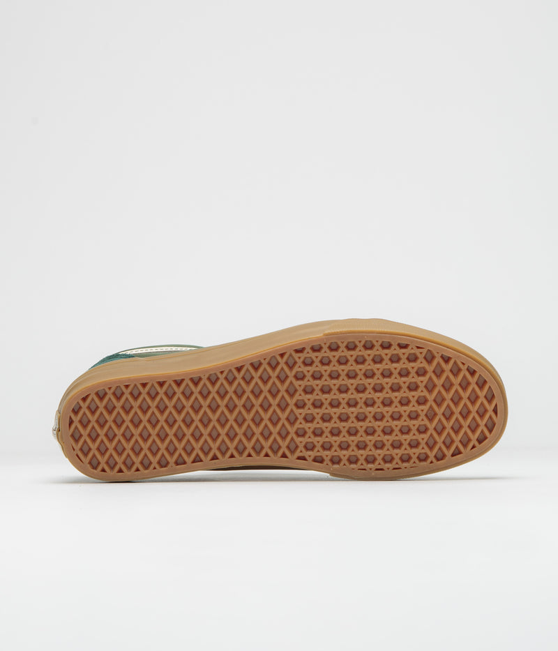 Vans Old Skool Shoes in Sporty Green and Gum